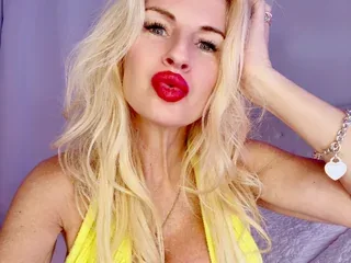 AngelicXXX22, 54yo cam performer