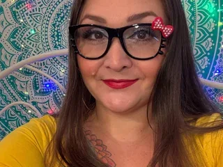 AvaDollXXX, 44yo cam performer