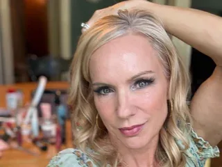 BellaBare, 54yo cam performer