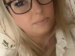 British_babe_jade, 40yo cam performer