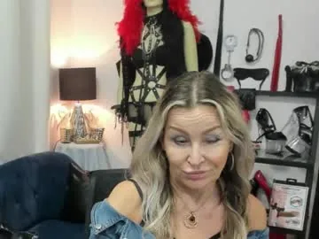 crystalxohotty, 61yo cam performer