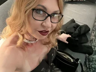 DirtyDaisyLou, 41yo cam performer