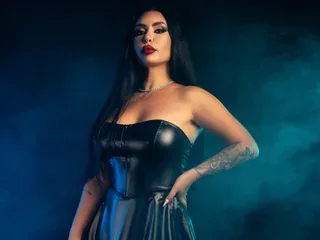 Elennya, 40yo cam performer