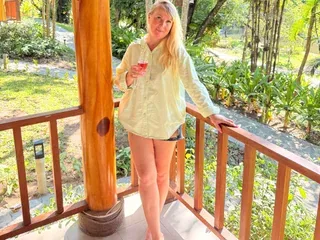 EmmaInLove, 46yo cam performer