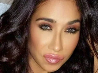 Jasmine300, 48yo cam performer