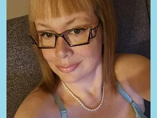 TittyLandQuebec, 49yo cam performer